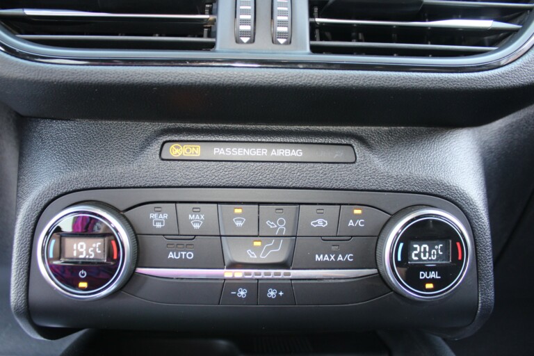 43 Stilecar It Ford Kuga Gk723rp