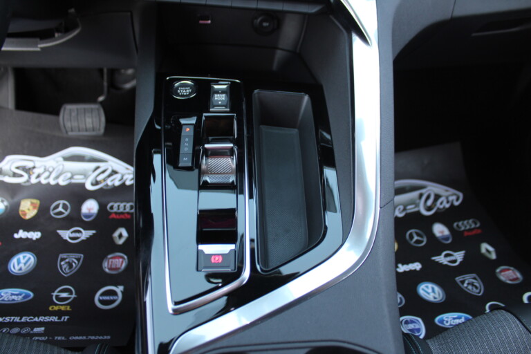 44 Stilecar It Peugeot 3008 Gp472fj