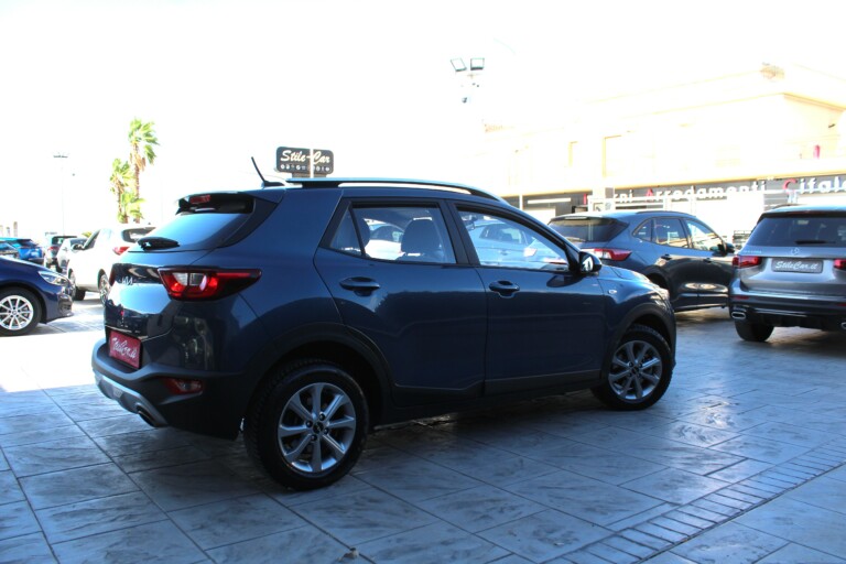 02 Stilecar It Kia Stonic Gn587td