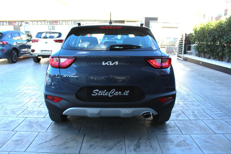 04 Stilecar It Kia Stonic Gk969zh