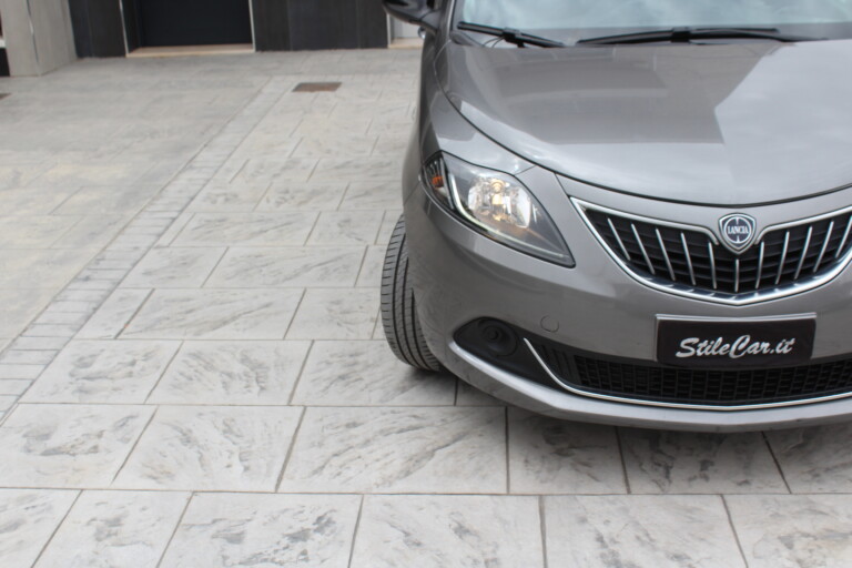 06 Stilecar It Lancia Ypsilon Gm978dd
