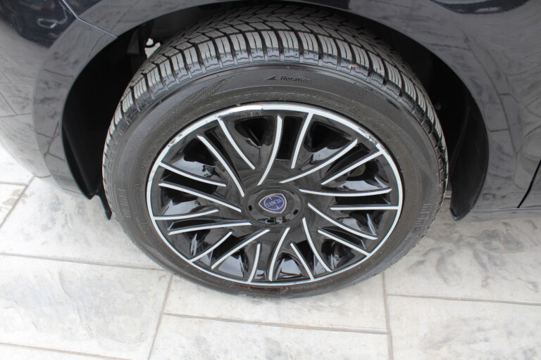 08 Stilecar It Lancia Ypsilon Gm978dd 1