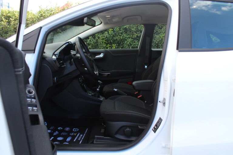 14 Stilecar It Ford Puma Gk240fx