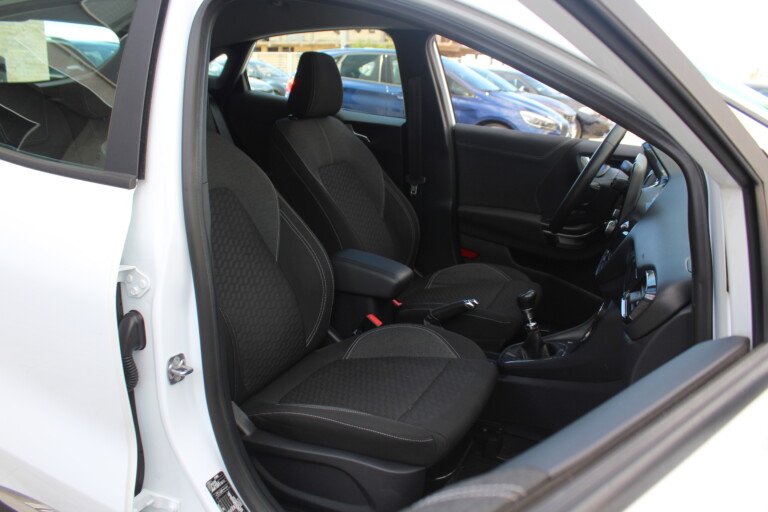 16 Stilecar It Ford Puma Gk240fx