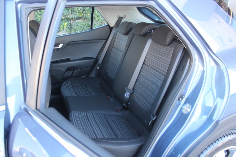 16 Stilecar It Kia Stonic Gk969zh