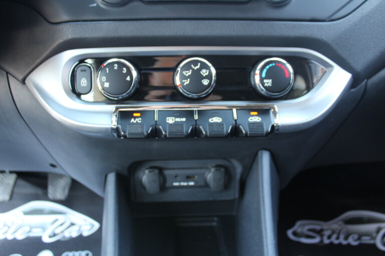 18 Stilecar It Kia Rio En629an