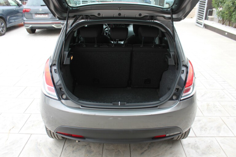 19 Stilecar It Lancia Ypsilon Gm978dd
