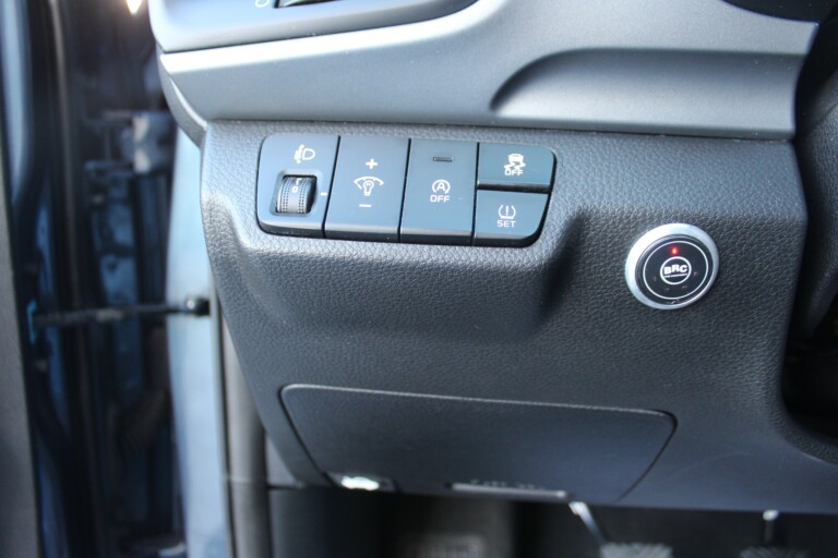 28 Stilecar It Kia Stonic Gk969zh