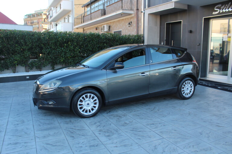 02 Stilecar It Lancia Delta Ed561yh