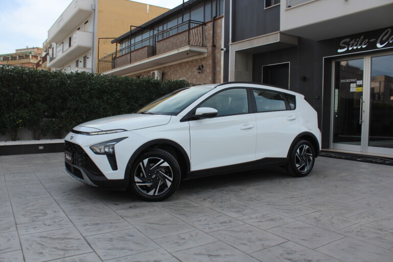 03 Stilecar It Hyundai Bayon Gn679lt