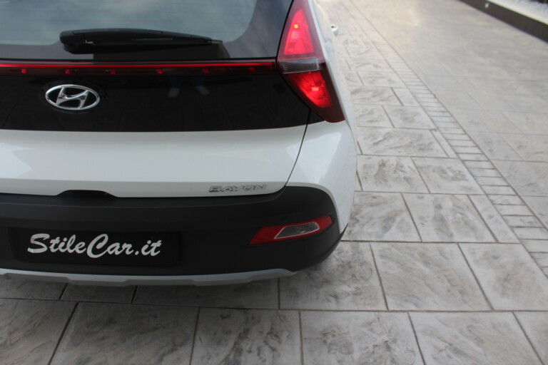 07 Stilecar It Hyundai Bayon Gn679lt