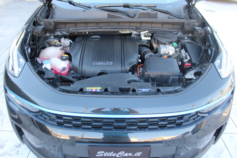 08 Stilecar It Lynkco 01 Gh833ml