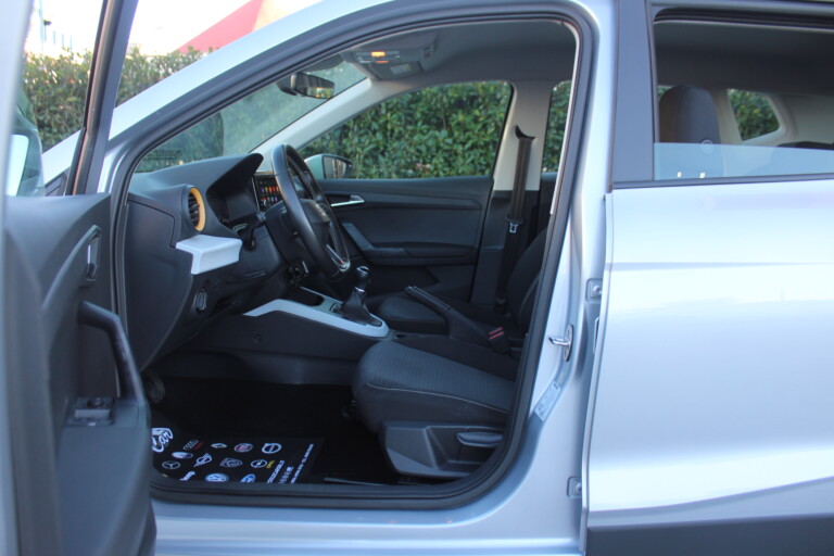 13 Stilecar It Seat Arona Gn336sj
