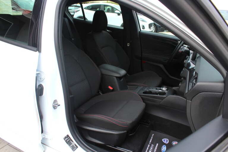 16 Stilecar It Ford Focus Gg543rw