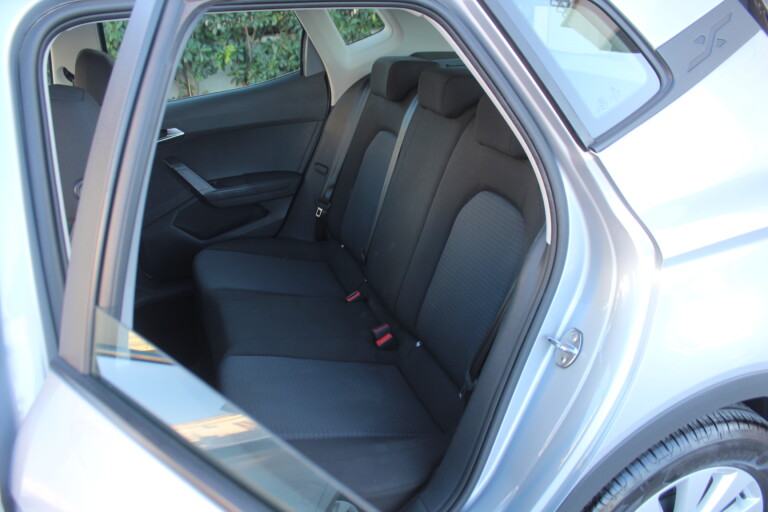 16 Stilecar It Seat Arona Gn336sj