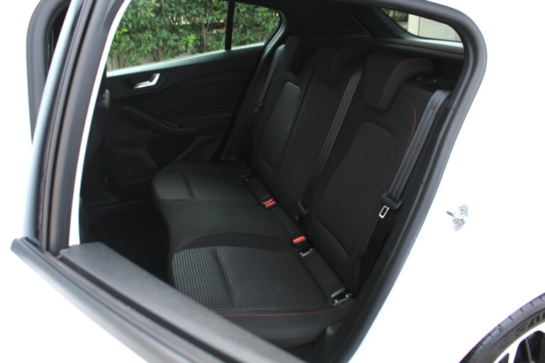 17 Stilecar It Ford Focus Gg543rw