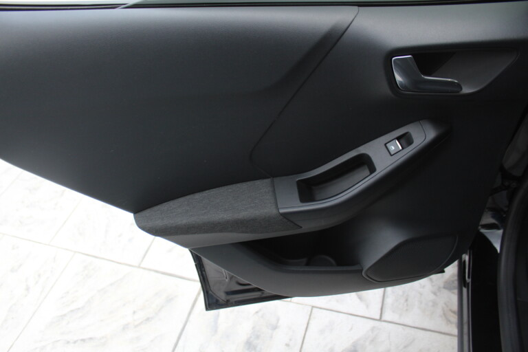 17 Stilecar It Ford Puma Gk614rs