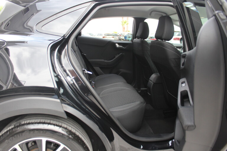 18 Stilecar It Ford Puma Gk614rs