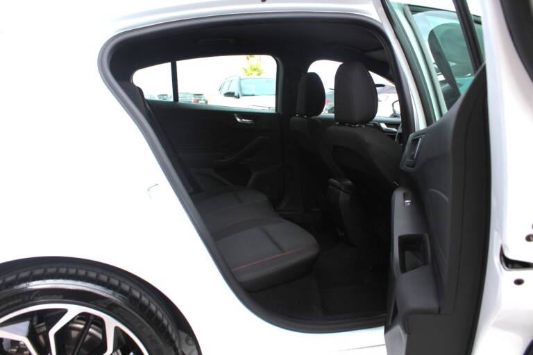 19 Stilecar It Ford Focus Gg543rw