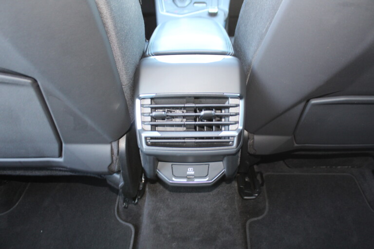 19 Stilecar It Lynkco 01 Gh833ml
