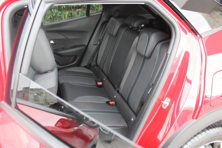 19 Stilecar It Peugeot 2008 Gj725yt