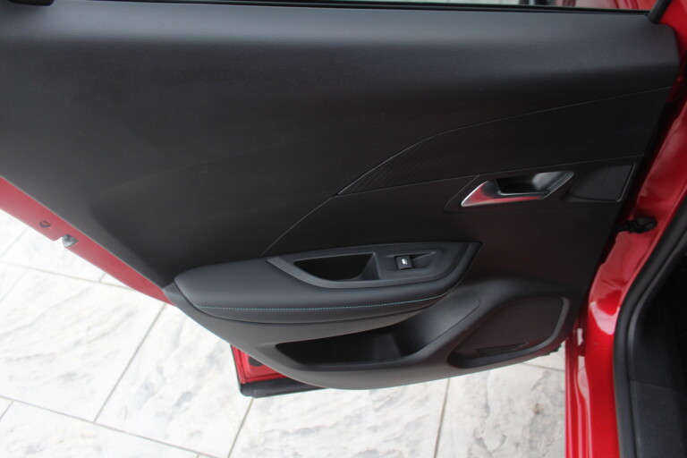 20 Stilecar It Peugeot 2008 Gj725yt