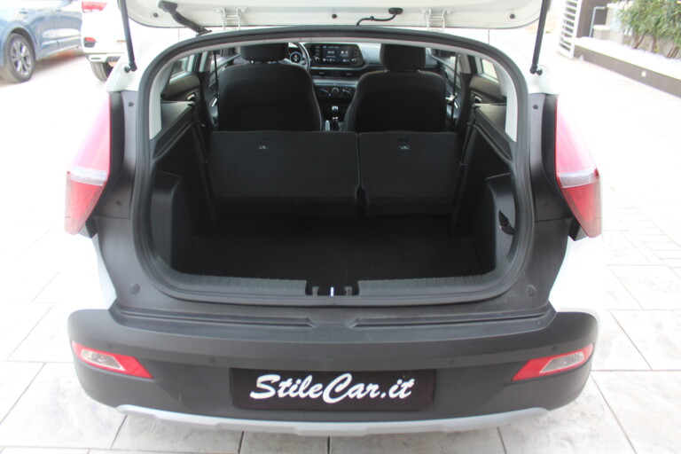 22 Stilecar It Hyundai Bayon Gn679lt
