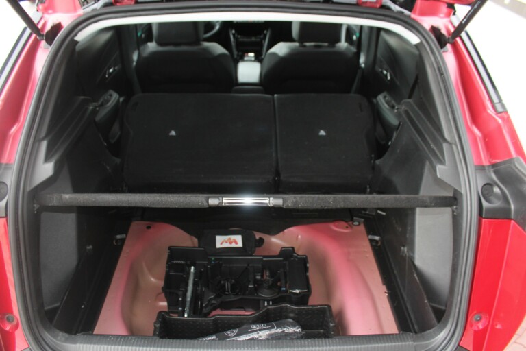 27 Stilecar It Peugeot 2008 Gj725yt
