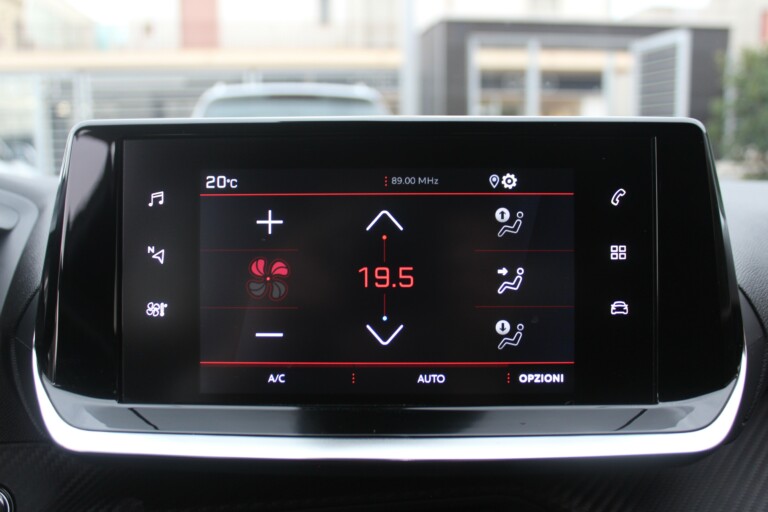 34 Stilecar It Peugeot 2008 Gj725yt