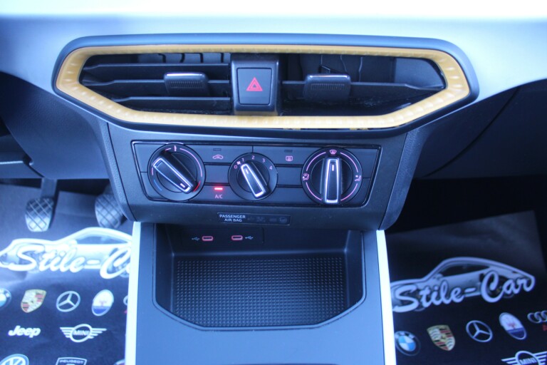 34 Stilecar It Seat Arona Gn336sj
