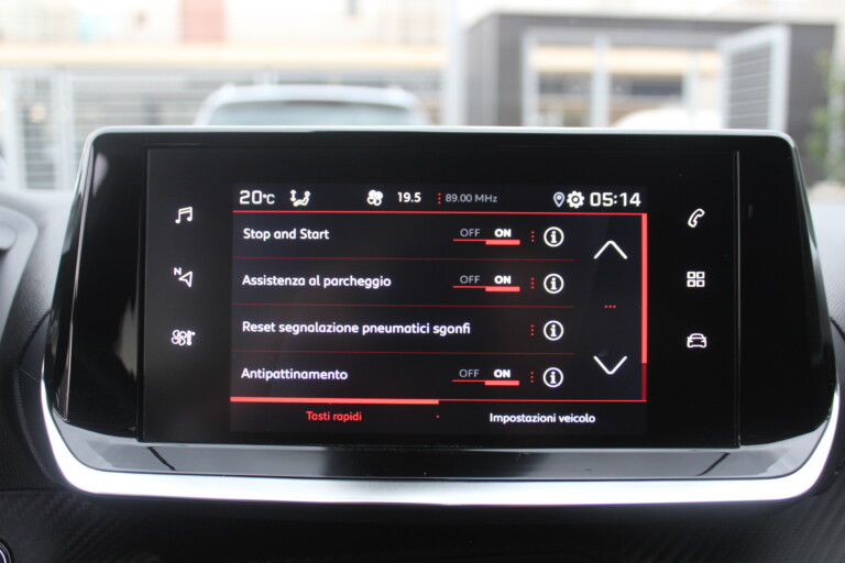 39 Stilecar It Peugeot 2008 Gj725yt