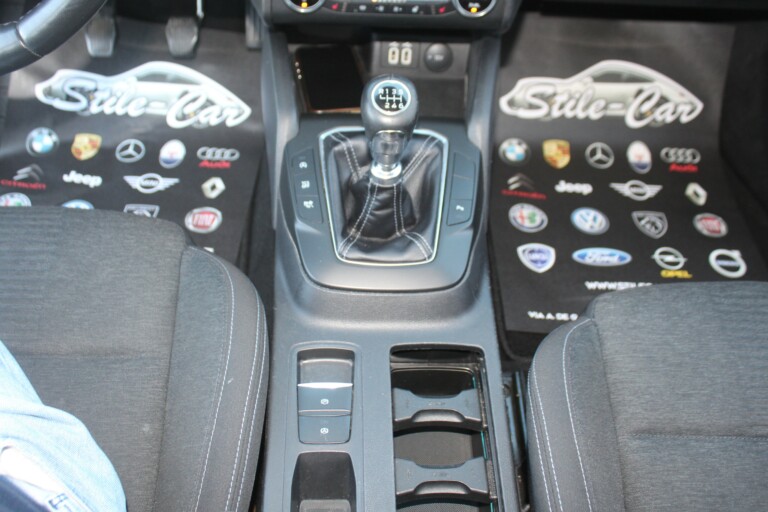 40 Stilecar It Ford Focus Gg785as