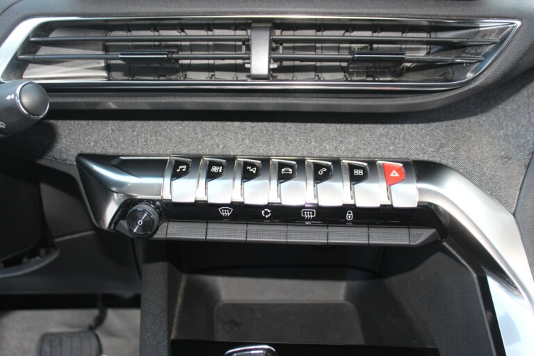 41 Stilecar It Peugeot 3008 Gk234fm